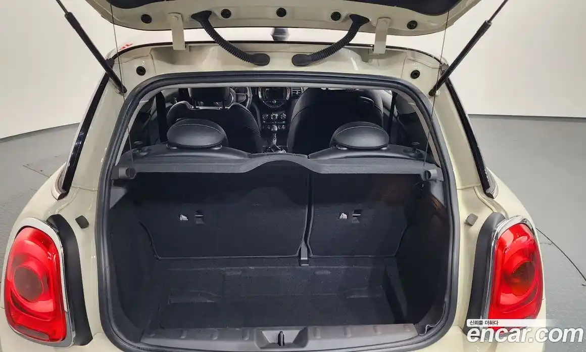 Mini Cooper 2018 1.5 Автомат в Москве № 472006, фото 20