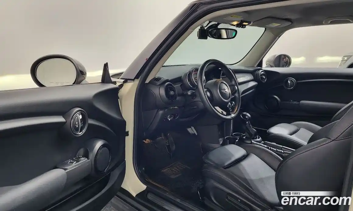 Mini Cooper 2018 1.5 Автомат в Москве № 472006, фото 10