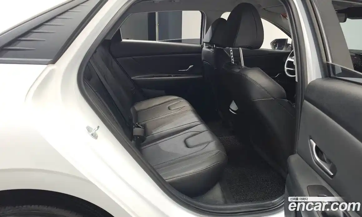 Hyundai Avante 2023 1.6 Автомат в Москве № 47593, фото 11