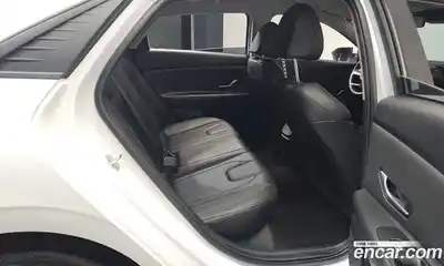 Hyundai Avante 2023 1.6 Автомат в Москве № 47593, миниатюра 11