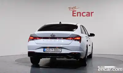 Hyundai Avante 2023 1.6 Автомат в Москве № 47593, миниатюра 3