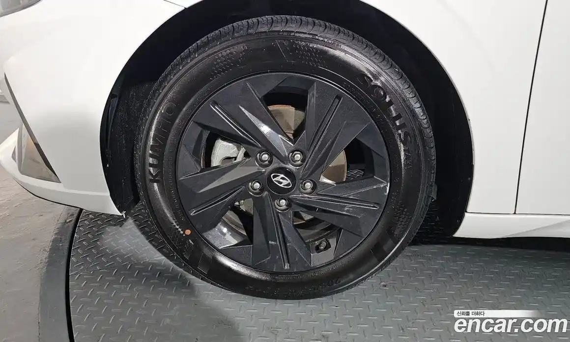 Hyundai Avante 2023 1.6 Автомат в Москве № 47593, фото 4