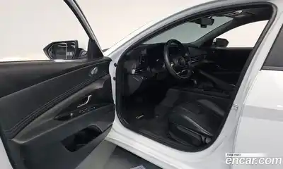 Hyundai Avante 2023 1.6 Автомат в Москве № 47593, миниатюра 9