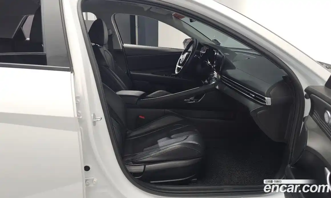 Hyundai Avante 2023 1.6 Автомат в Москве № 47593, фото 10