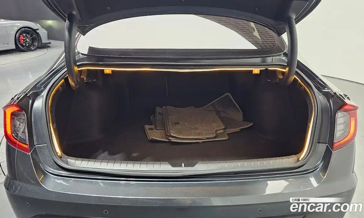 Hyundai Sonata 2023 1.6 Автомат в Москве № 49616, фото 14