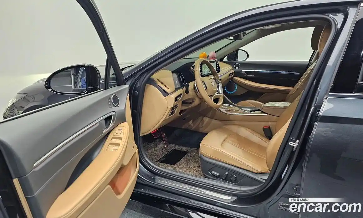 Hyundai Sonata 2023 1.6 Автомат в Москве № 49616, фото 5