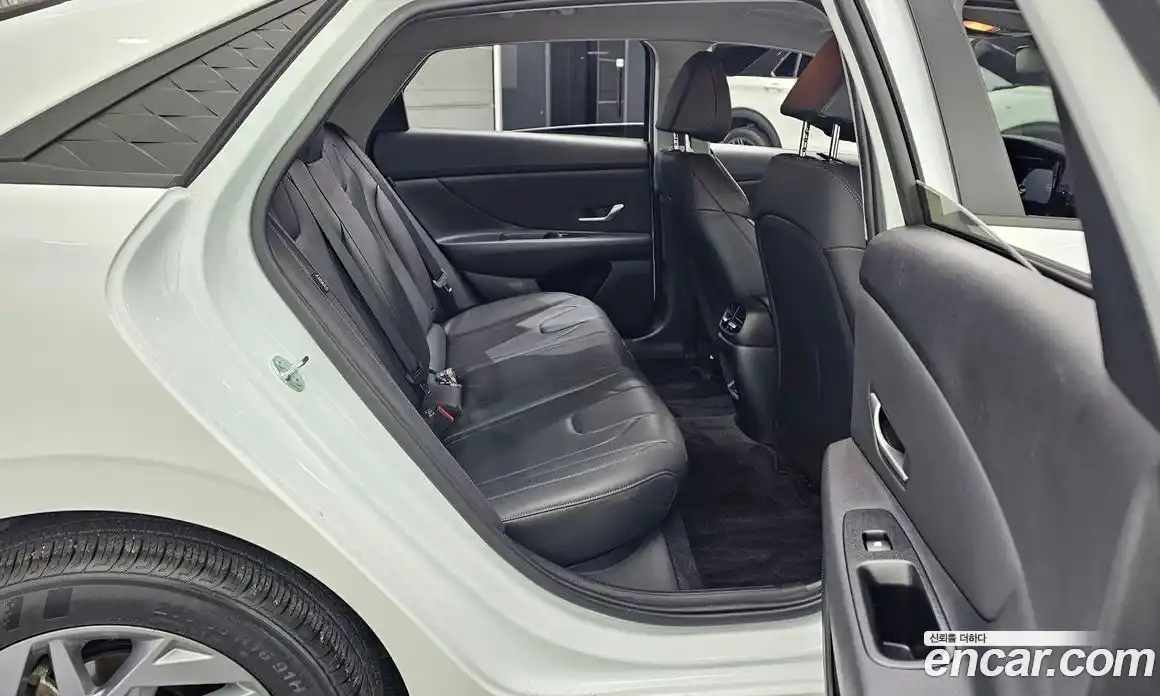 Hyundai Avante 2025 1.6 Автомат в Москве № 49623, фото 11