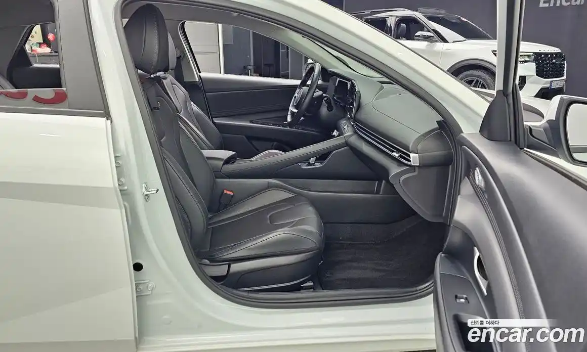 Hyundai Avante 2025 1.6 Автомат в Москве № 49623, фото 10