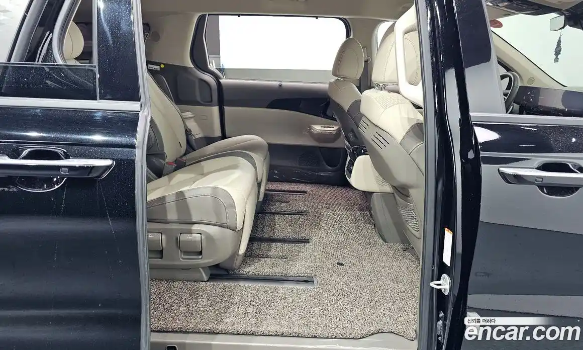 Kia Canival 2025 1.6 Автомат в Москве № 55886, фото 8