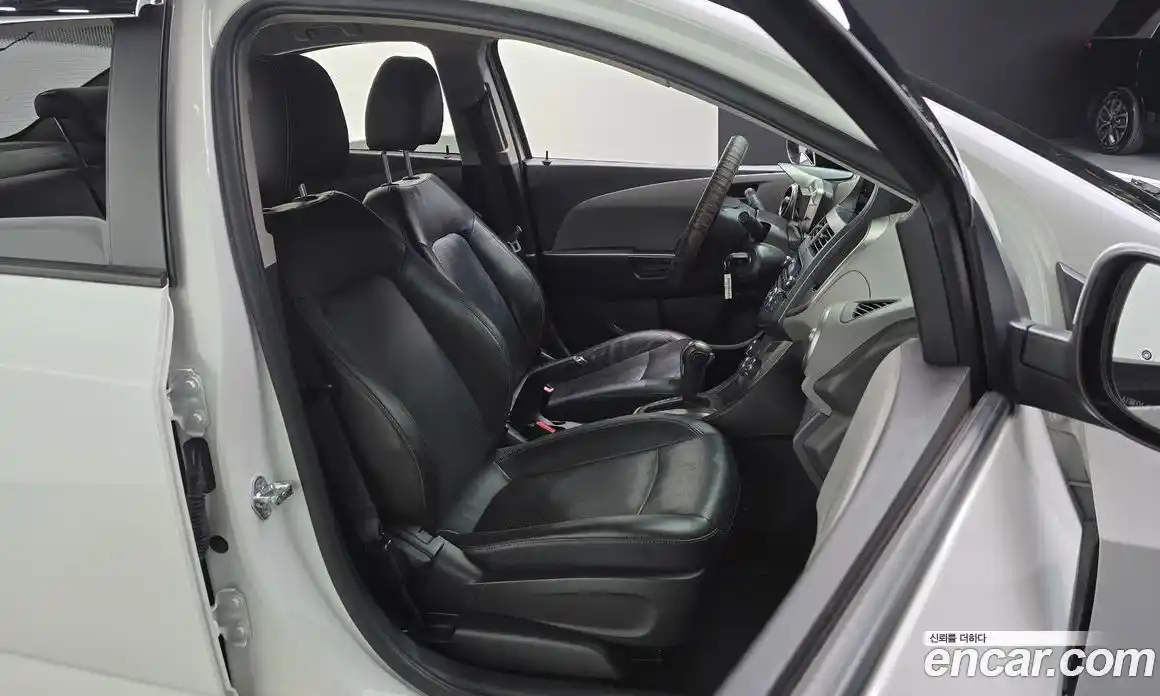 Chevrolet Aveo 2016 1.4 Автомат в Москве № 104696, фото 14