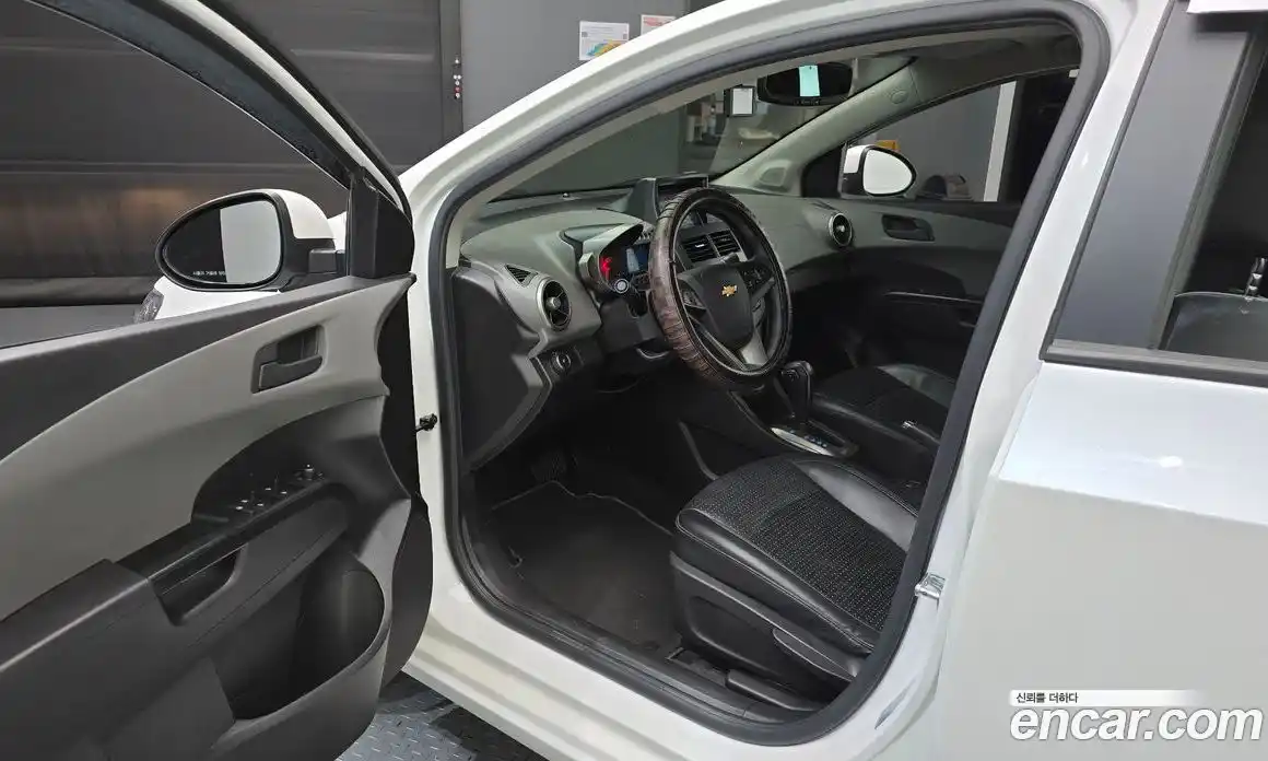 Chevrolet Aveo 2016 1.4 Автомат в Москве № 104696, фото 19