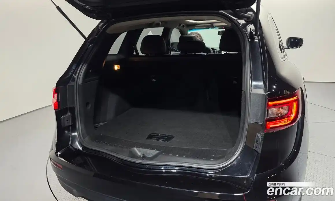 Renault QM6 2017 2.0 Автомат в Москве № 106716, фото 11