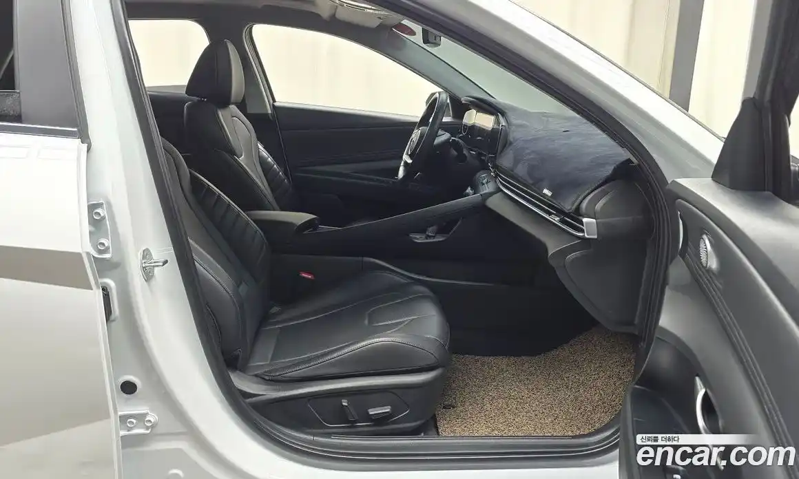 Hyundai Avante 2023 1.6 Автомат в Москве № 109504, фото 18