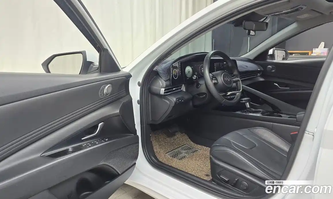 Hyundai Avante 2023 1.6 Автомат в Москве № 109504, фото 19