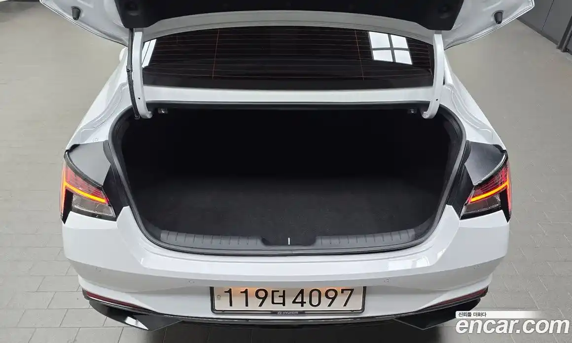 Hyundai Avante 2023 1.6 Автомат в Москве № 109504, фото 4