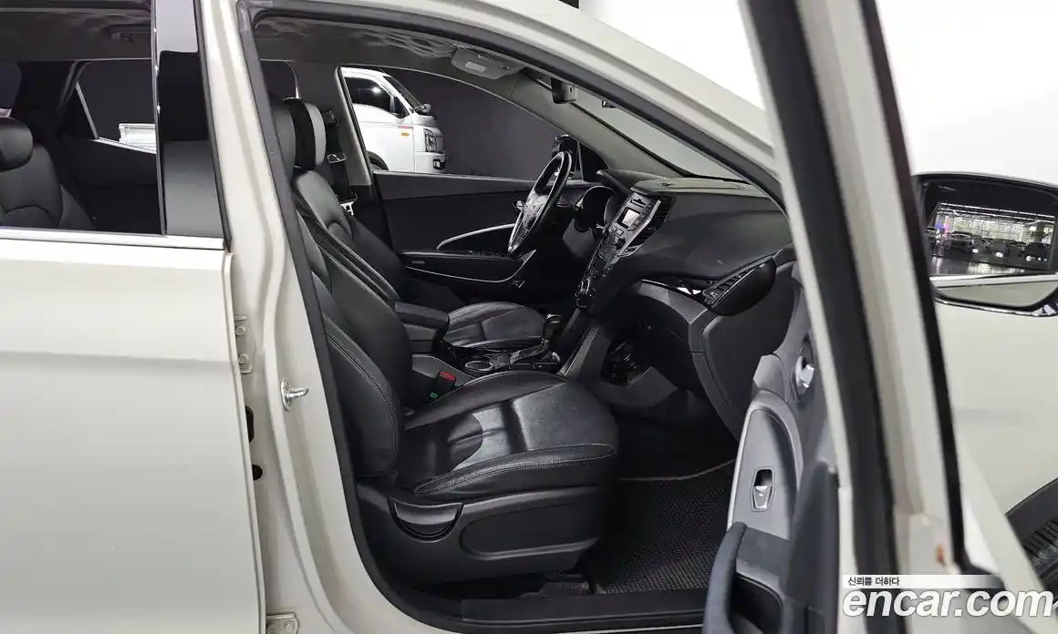 Hyundai Santa Fe 2013 2.0 Автомат в Москве № 112662, фото 12