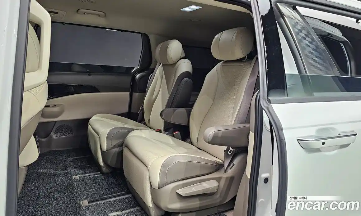 Kia Canival 2025 3.5 Автомат в Москве № 114875, фото 12