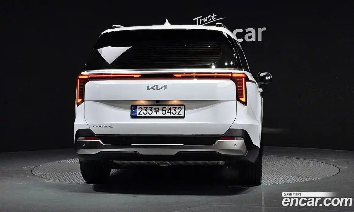 Kia Canival 2025 3.5 Автомат в Москве № 114875, фото 4