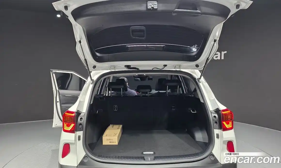 Kia Seltos 2023 1.6 Автомат в Москве № 121600, фото 11