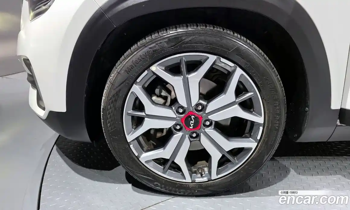 Kia Seltos 2023 1.6 Автомат в Москве № 121600, фото 14