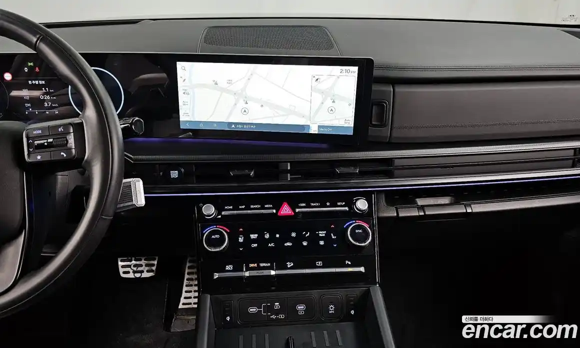 Hyundai Santa Fe 2024 1.6 Автомат в Москве № 122715, фото 18