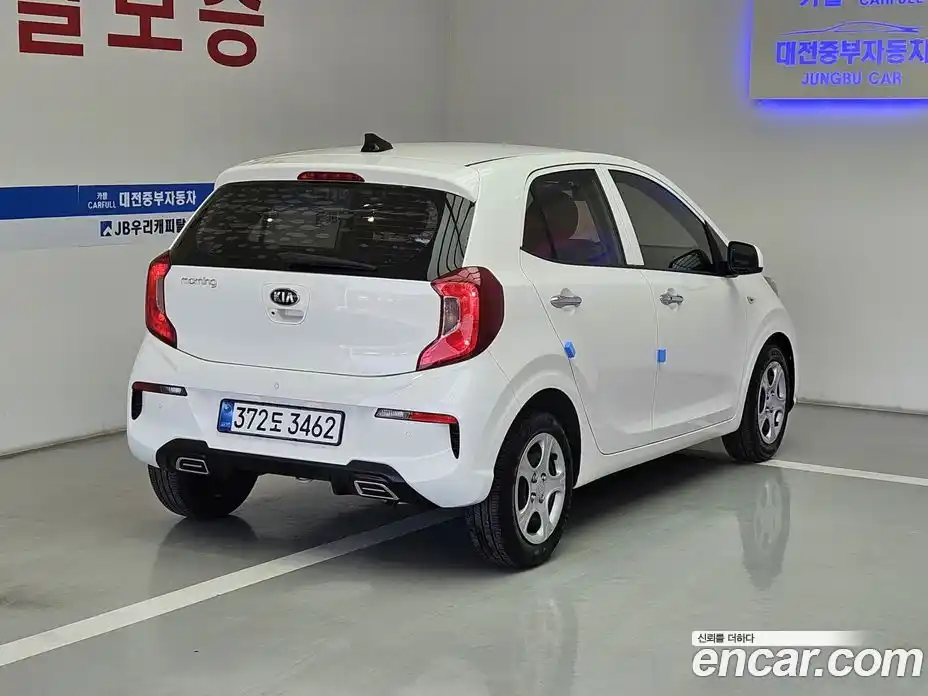 Kia Morning 2021 1.0 Автомат в Москве № 123903, фото 4