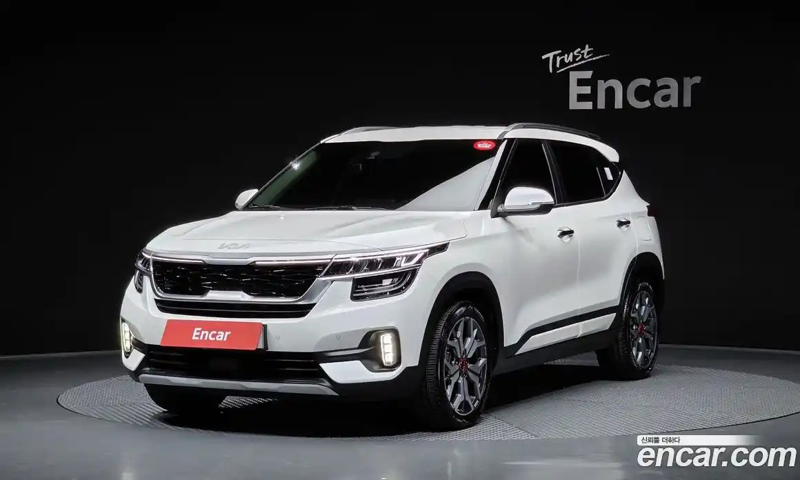 Kia Seltos 2023 1.6 Автомат в Москве № 128240, фото 7