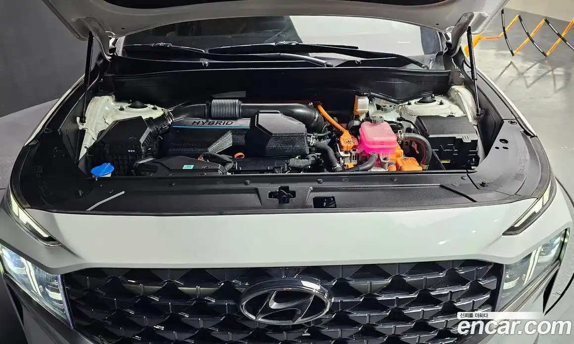 Hyundai Santa Fe 2023 1.6 Автомат в Москве № 130089, фото 13