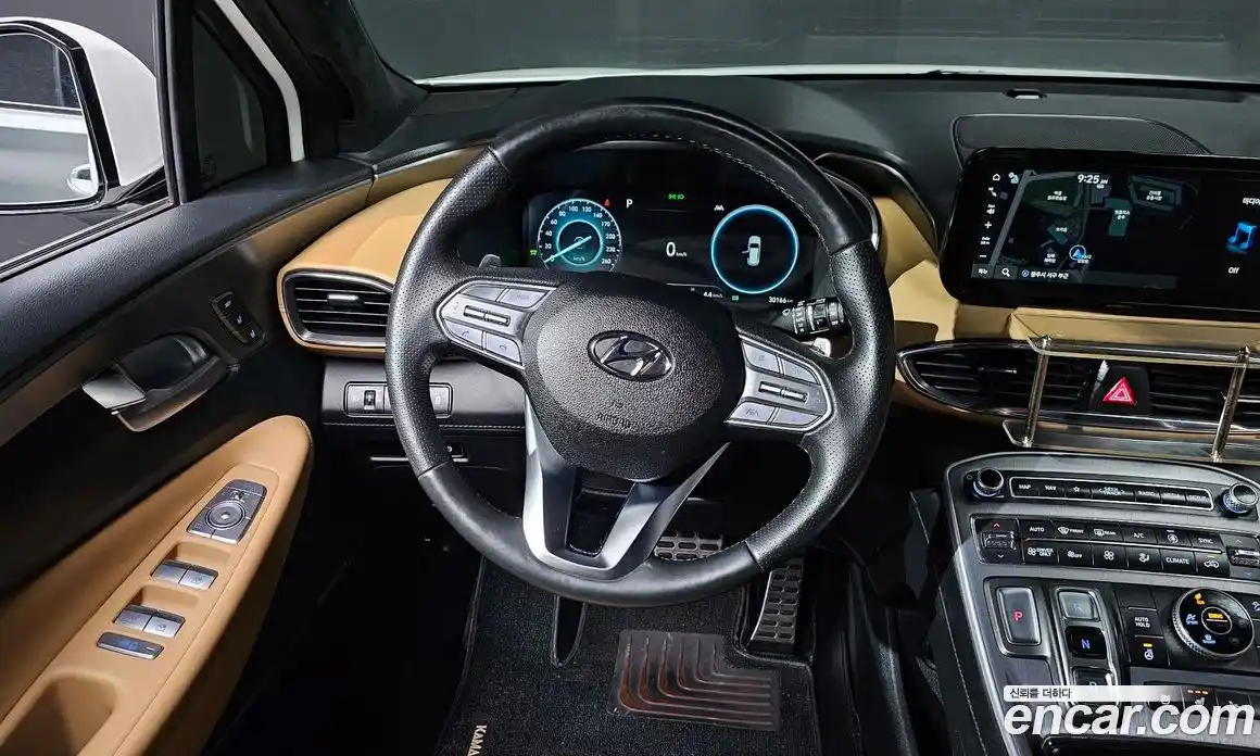 Hyundai Santa Fe 2023 1.6 Автомат в Москве № 130089, фото 17