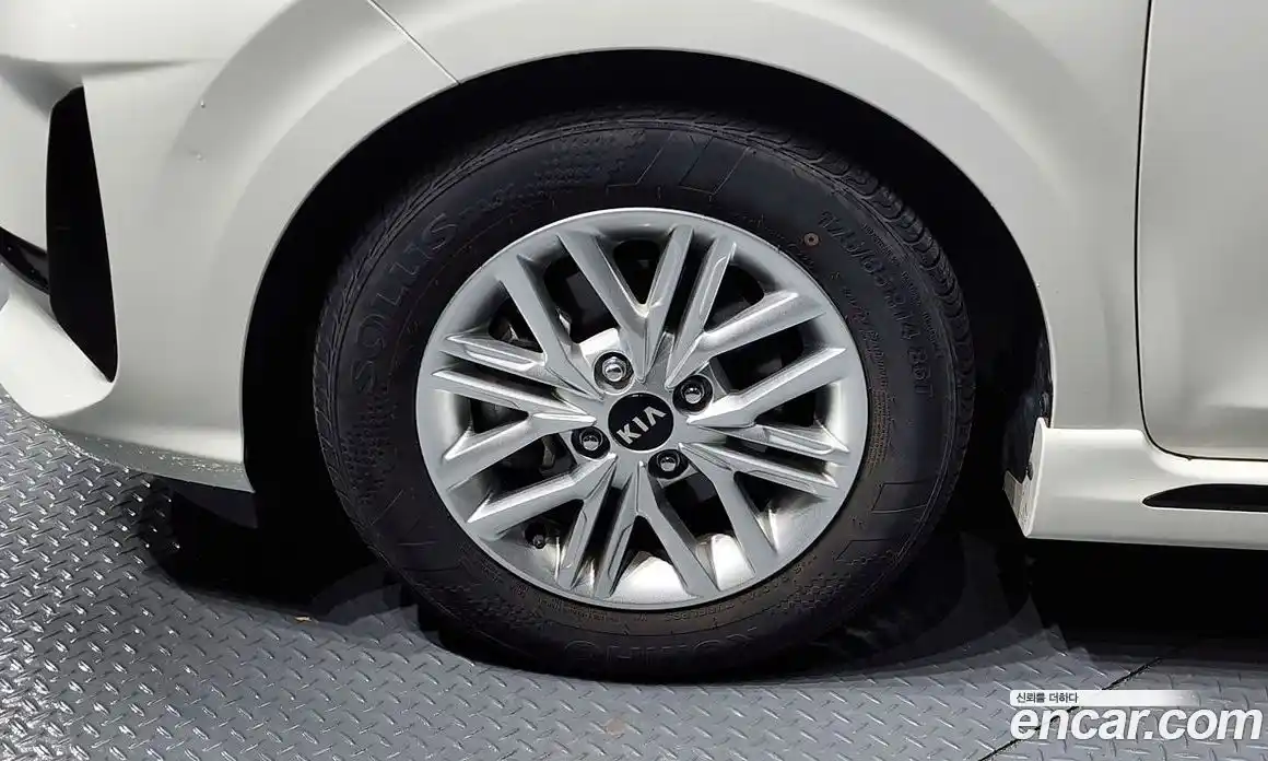 Kia Morning 2021 1.0 Автомат в Москве № 132491, фото 13