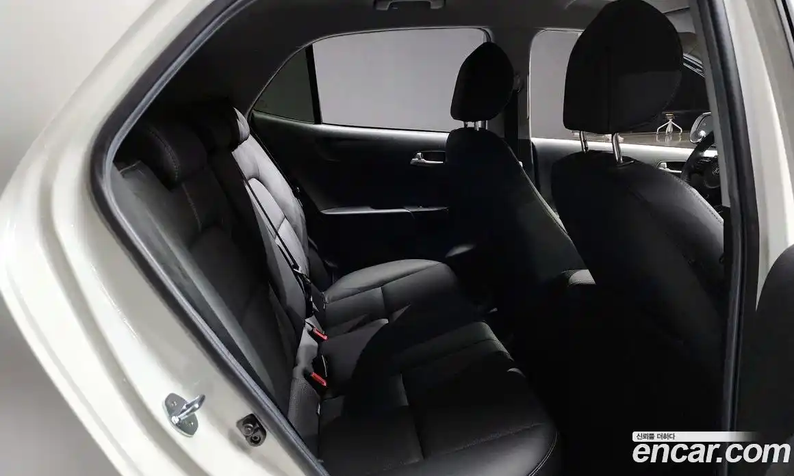 Kia Morning 2021 1.0 Автомат в Москве № 132491, фото 15