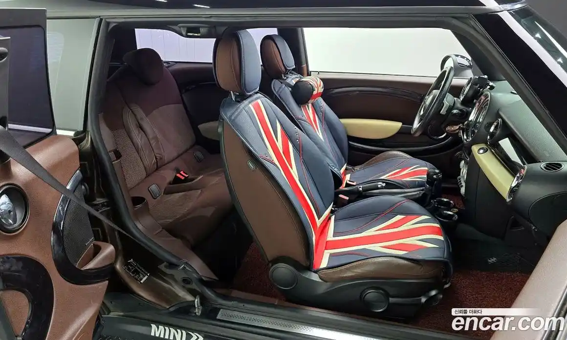 Mini Clubman 2009 1.6 Автомат в Москве № 135945, фото 14