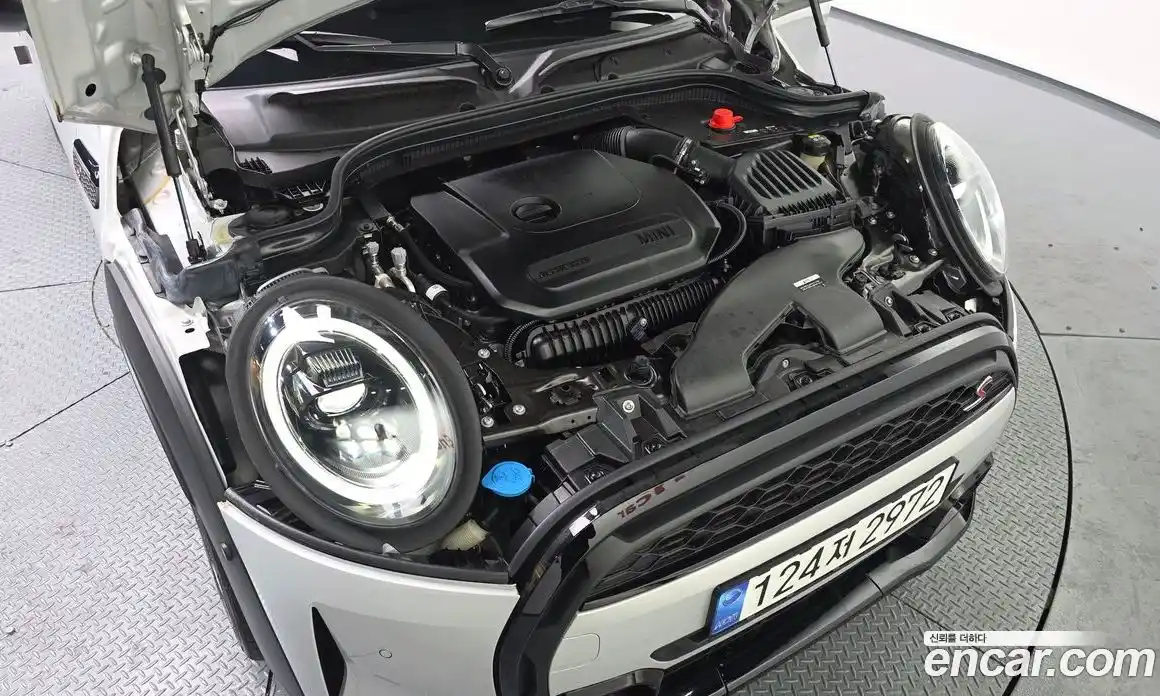 Mini Cooper 2023 2.0 Автомат в Москве № 136648, фото 16