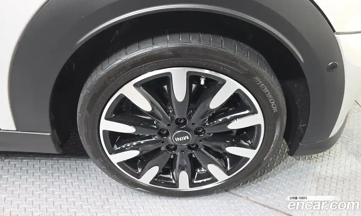 Mini Cooper 2023 2.0 Автомат в Москве № 136648, фото 20