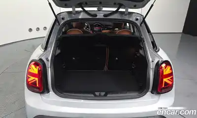 Mini Cooper 2023 2.0 Автомат в Москве № 136648, миниатюра 5