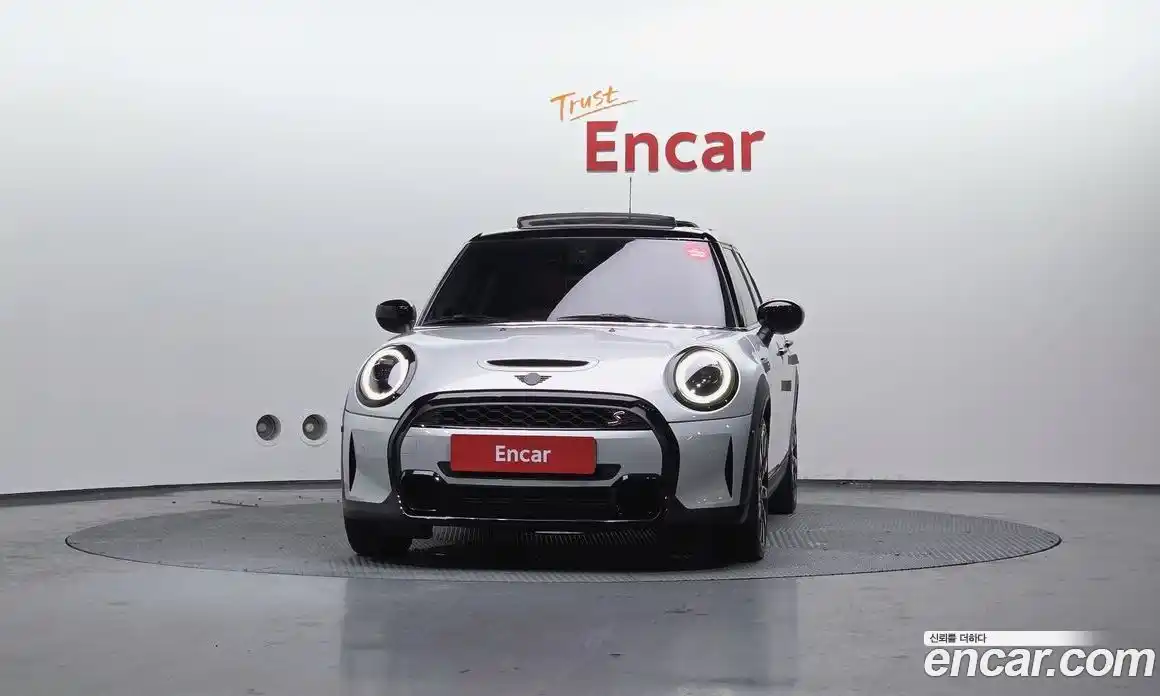 Mini Cooper 2023 2.0 Автомат в Москве № 136648, фото 10