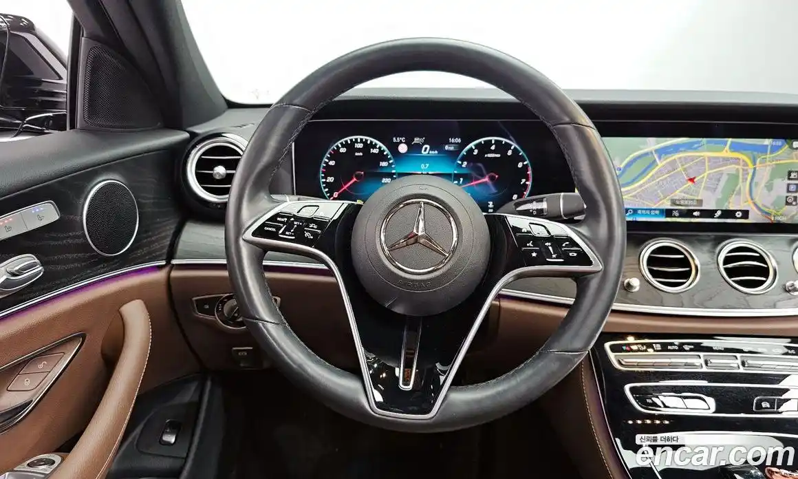 Mercedes-Benz E-Class 2023 2.0 Автомат в Москве № 137471, фото 13