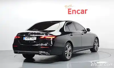 Mercedes-Benz E-Class 2023 2.0 Автомат в Москве № 137471, миниатюра 2