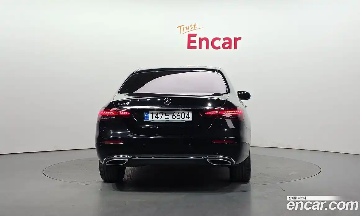 Mercedes-Benz E-Class 2023 2.0 Автомат в Москве № 139245, фото 20