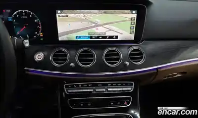 Mercedes-Benz E-Class 2023 2.0 Автомат в Москве № 139245, миниатюра 10