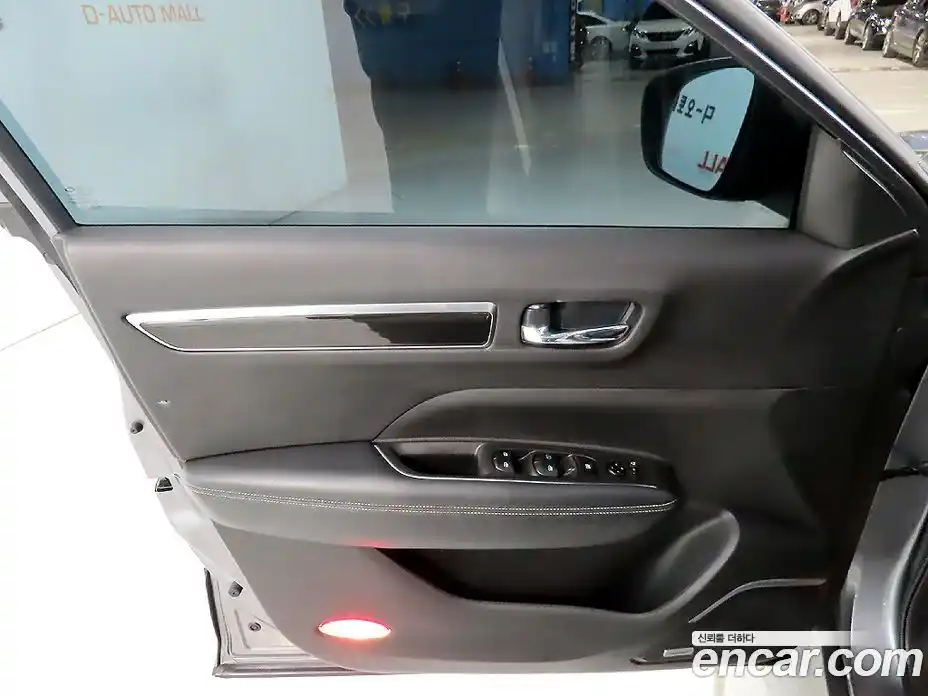 Renault QM6 2017 2.0 Автомат в Москве № 152595, фото 13