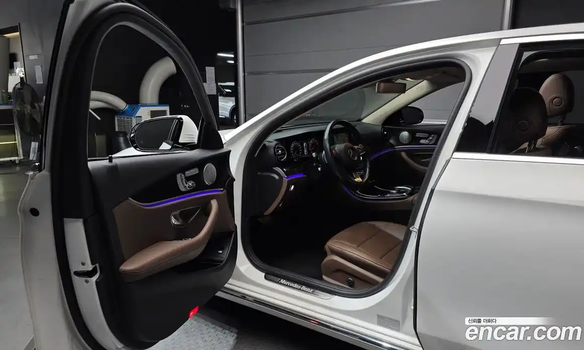 Mercedes-Benz E-Class 2018 2.0 Автомат в Москве № 160352, фото 11