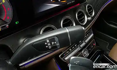 Mercedes-Benz E-Class 2018 2.0 Автомат в Москве № 160352, миниатюра 9