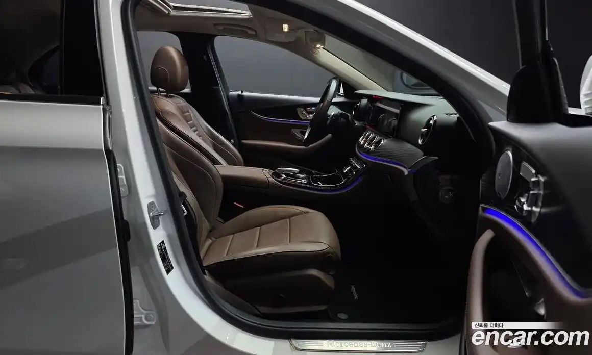 Mercedes-Benz E-Class 2018 2.0 Автомат в Москве № 160352, фото 10