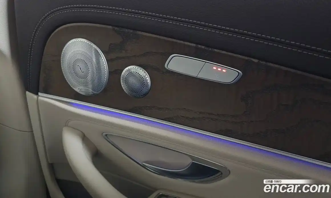 Mercedes-Benz E-Class 2018 2.0 Автомат в Москве № 160649, фото 19