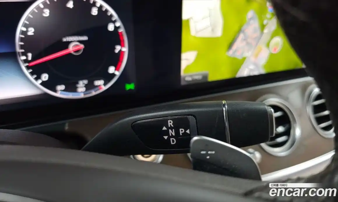 Mercedes-Benz E-Class 2018 2.0 Автомат в Москве № 160649, фото 9