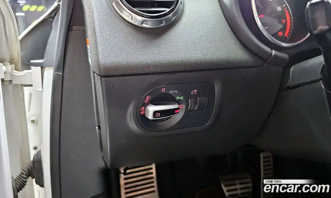 Audi TT 2012 2.0 Автомат в Москве № 160811, фото 15