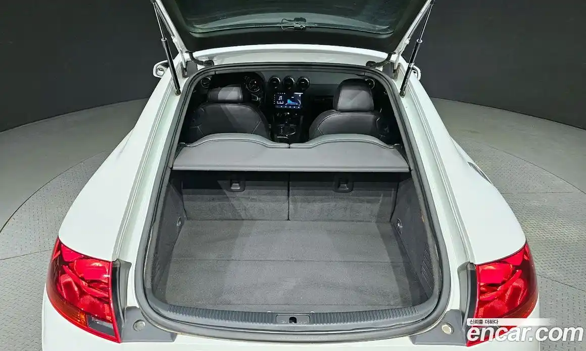 Audi TT 2012 2.0 Автомат в Москве № 160811, фото 20