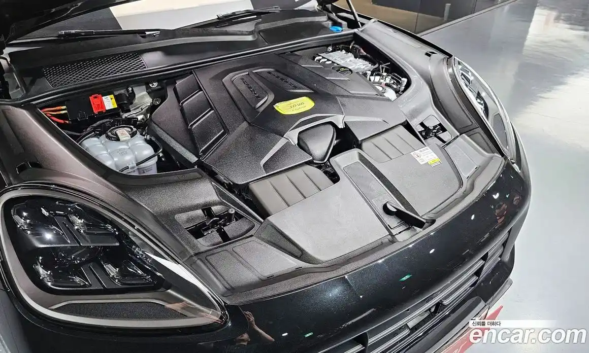 Porsche Cayenne 2023 3.0 Автомат в Москве № 164927, фото 14