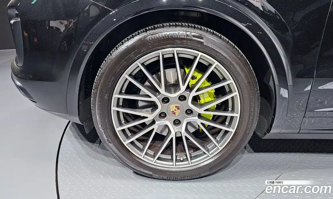 Porsche Cayenne 2023 3.0 Автомат в Москве № 164927, фото 16